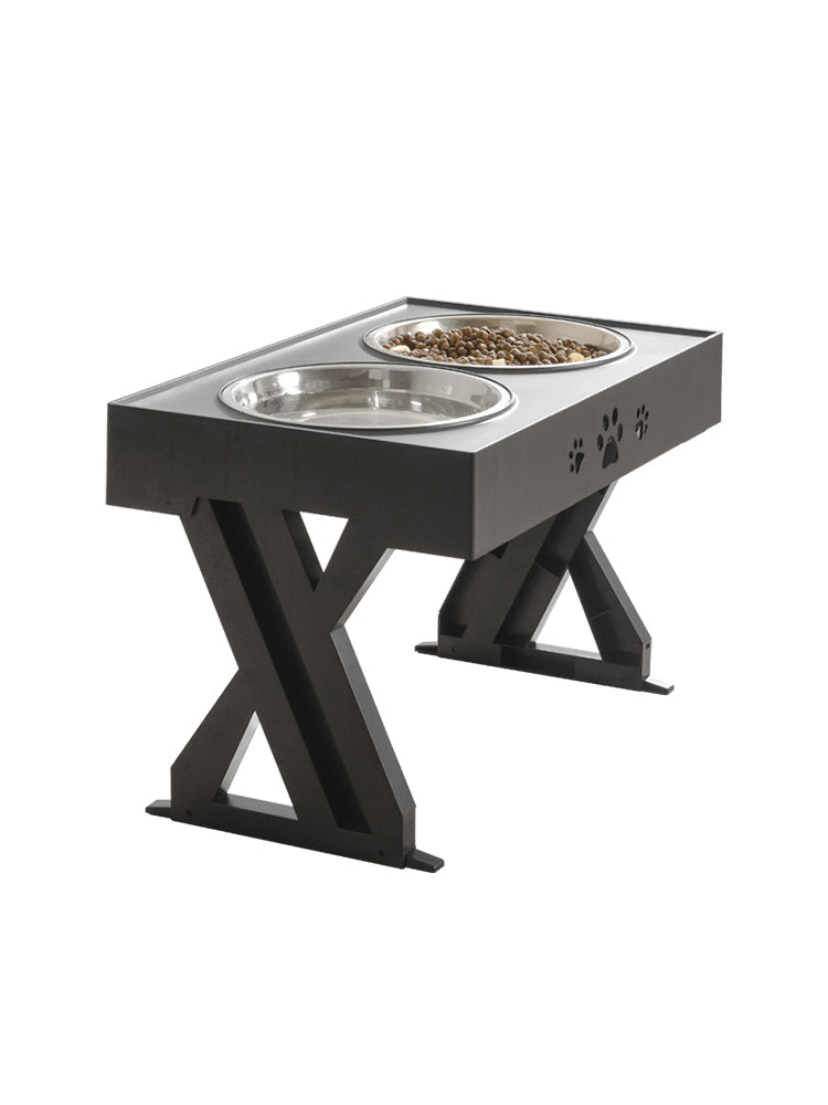Pet feeding station with elevated bowls 